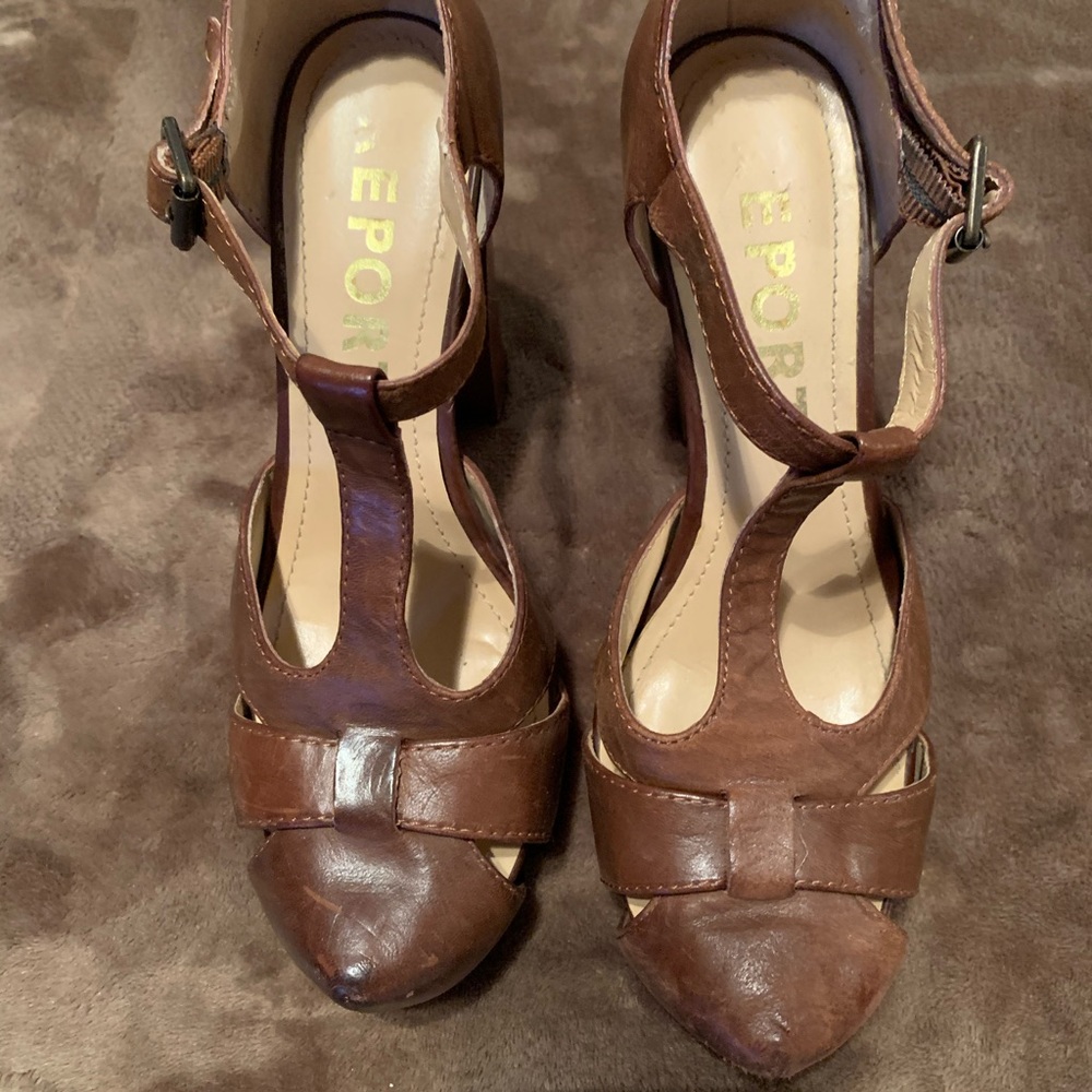 Report heels